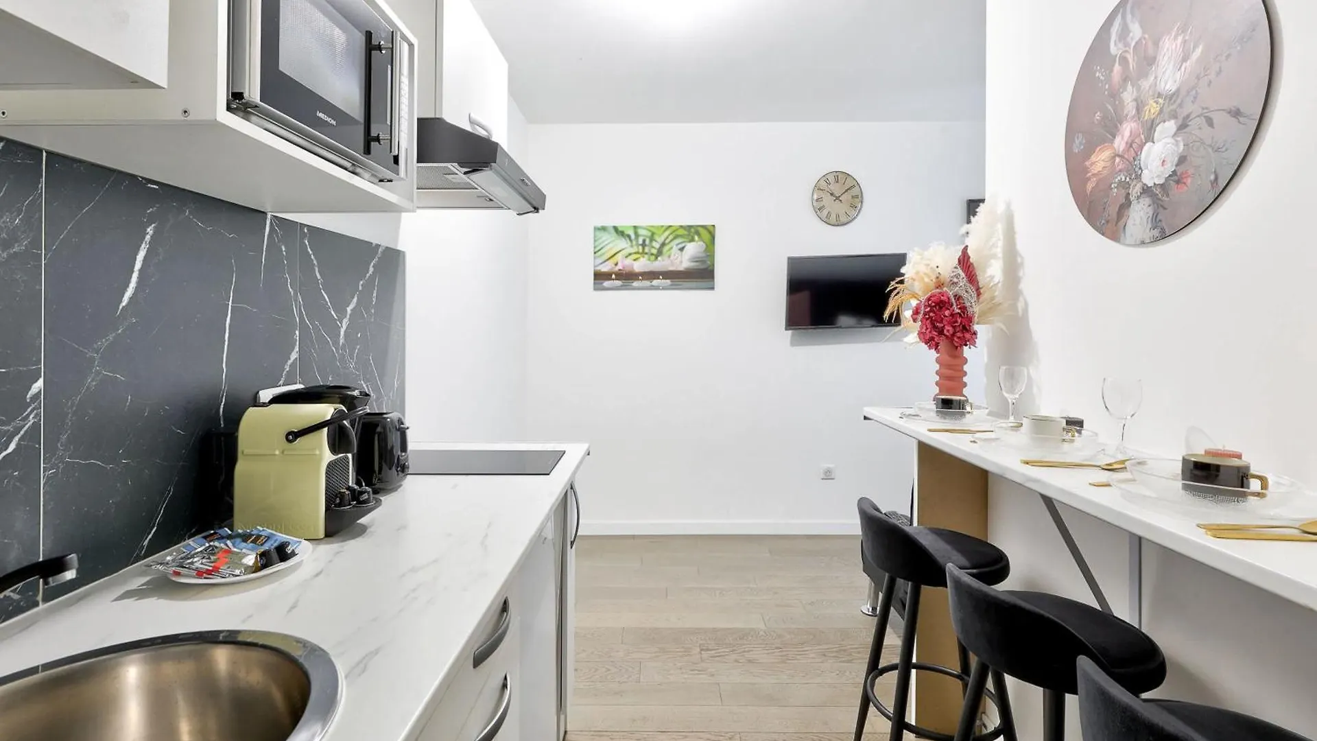 Confort Et Style Moderne A 2 Pas De La Villette Paris Apartment
